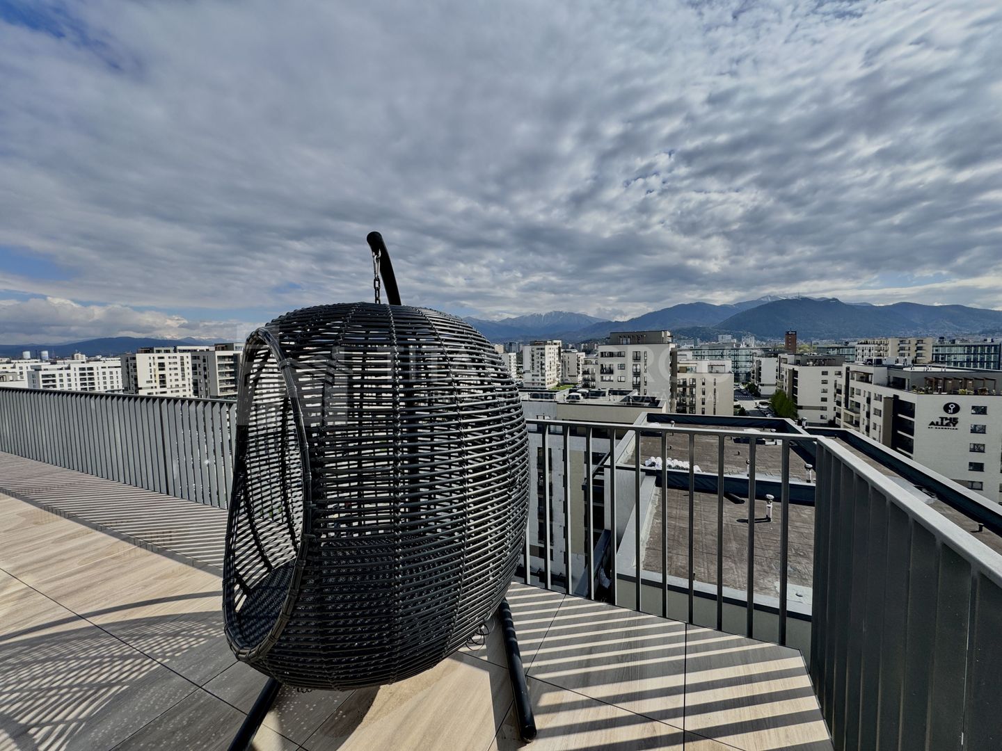 Penthouse de lux, prima închiriere, priveliște spre Tampa - Kasper Coresi - Poză 18
