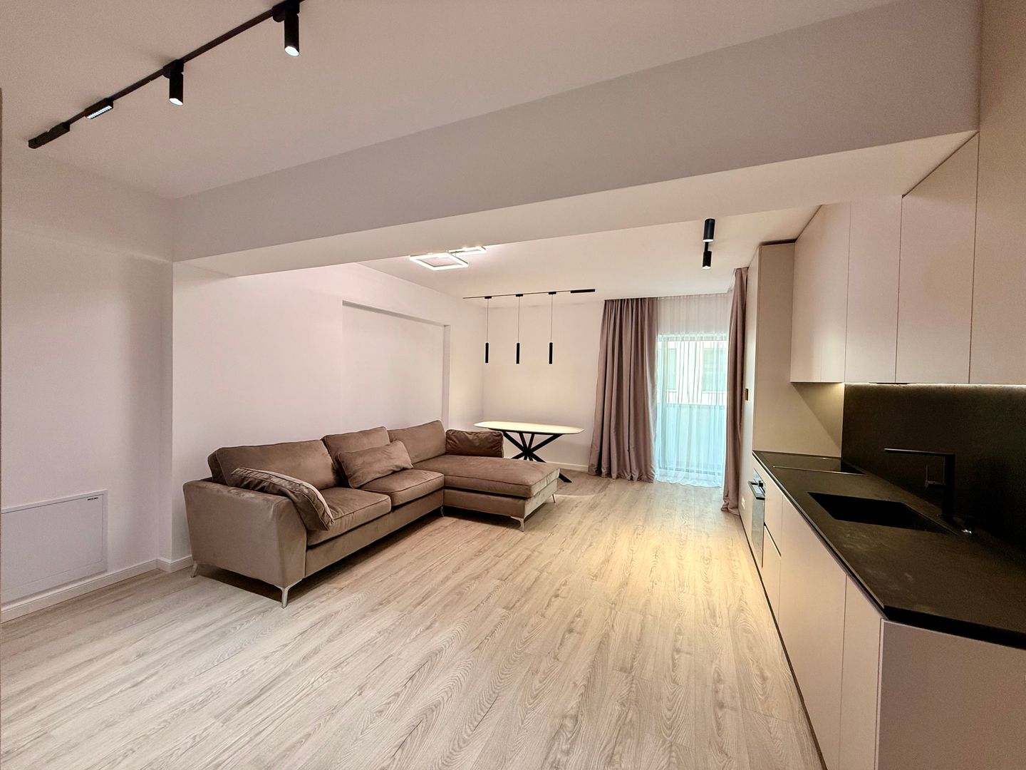 Apartament 2 camere Crystal North Pipera – mobilat. - Poză 5