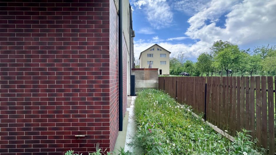 Casa cu acces securizat, curte si balcon | Buna Ziua - Poză 3