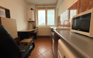 APARTAMENT DE VANZARE! VIS PE BULEVARDUL CASTANILOR! - Poză 6