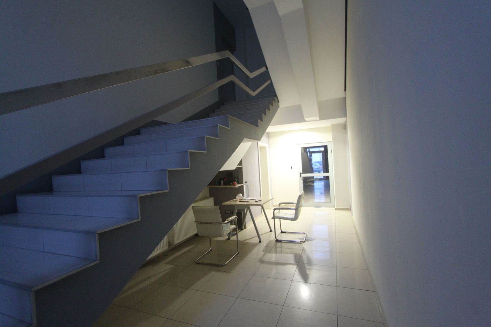 Showroom -150mp-zona de Nord - Poză 5