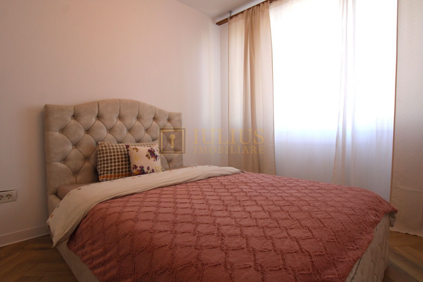 3 camere, etaj 2, lift, prima inchiriere, vedere spre Bega - Poză 8