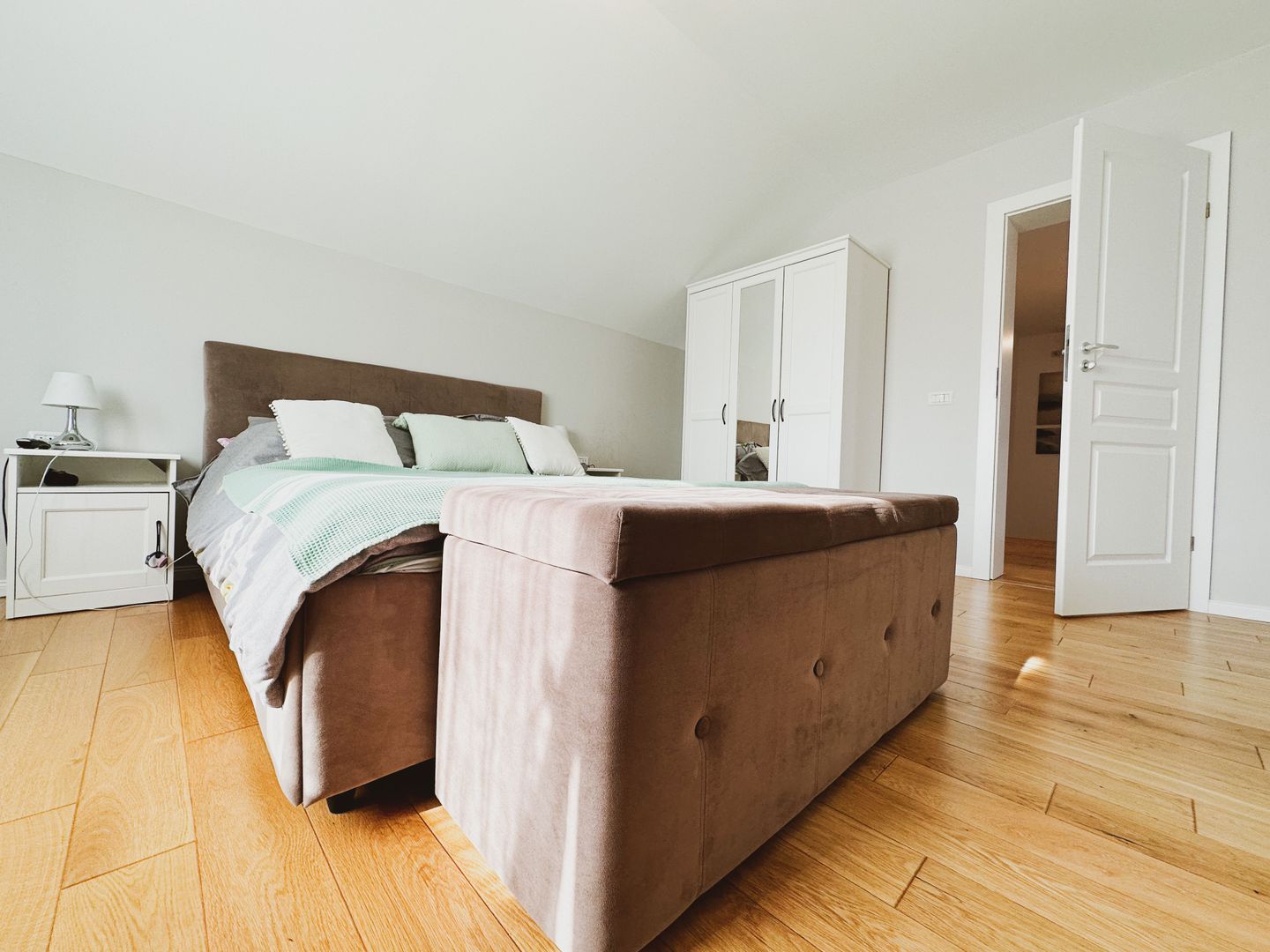 VANDUTA- Casuta din oras - de vanzare - 4 camere - NORD - Poză 17