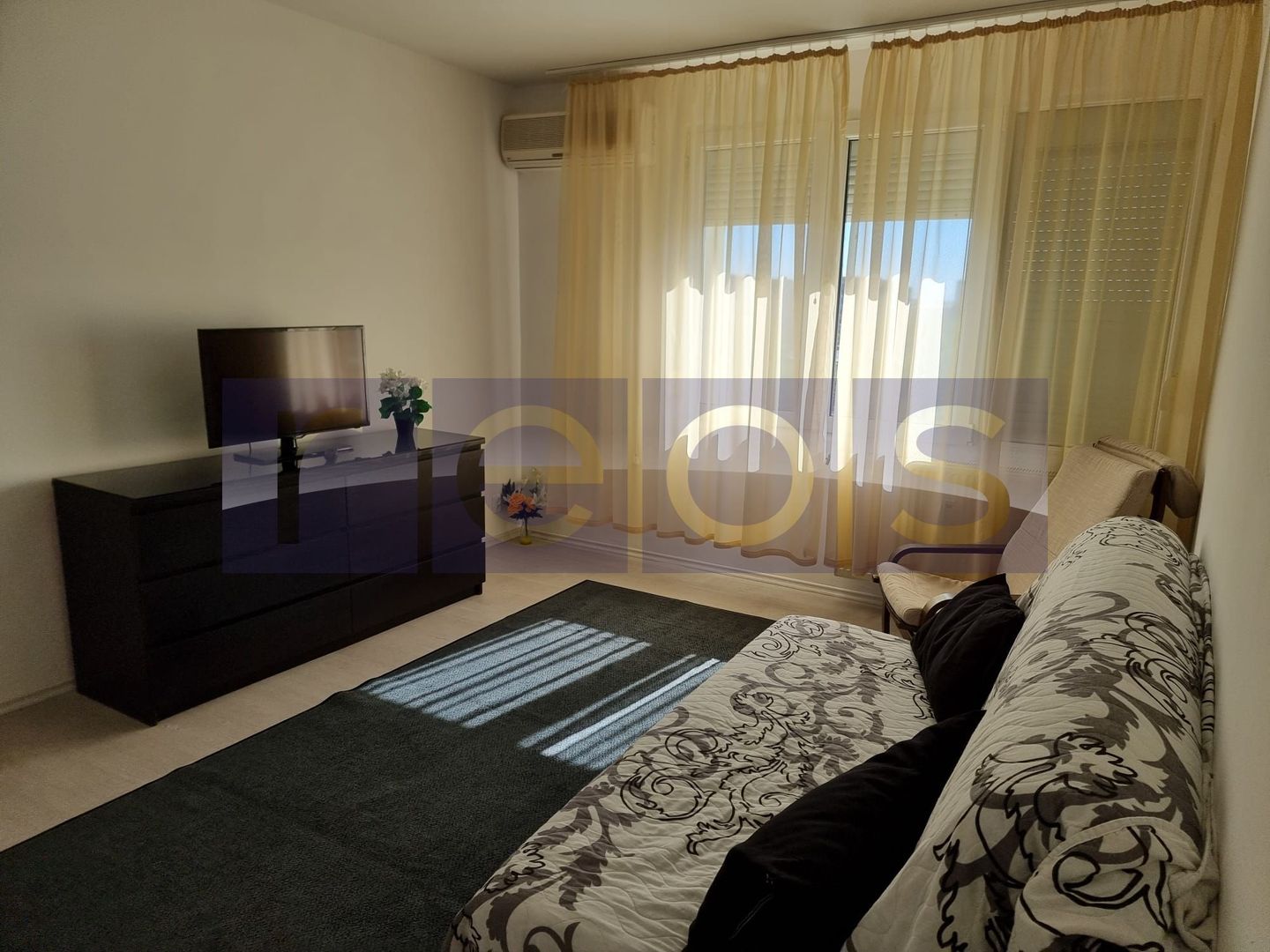 VANZARE APARTAMENT 2 CAMERE 50MP RENOVAT MODERN METROU 1 DECEMBRIE TITAN - Poză 1