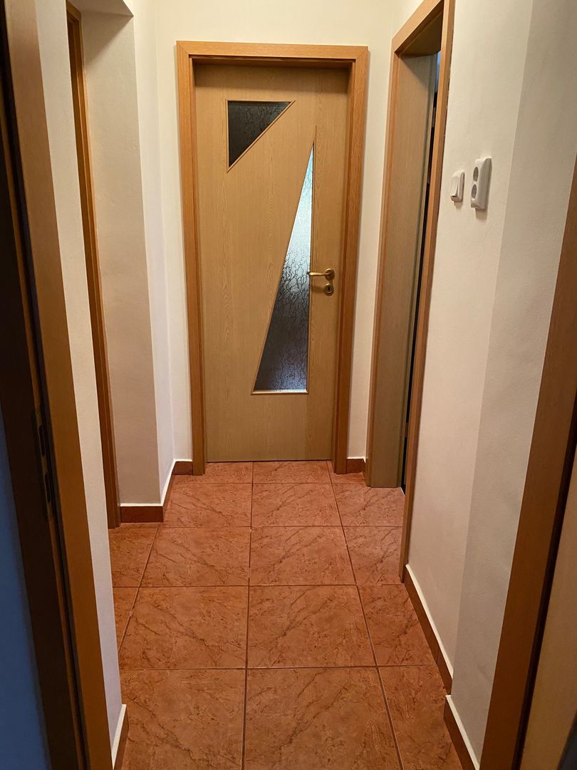 Spitalul judetean | 3 Camere | Centrala proprie| Boxa | Gradina proprie - Poză 8