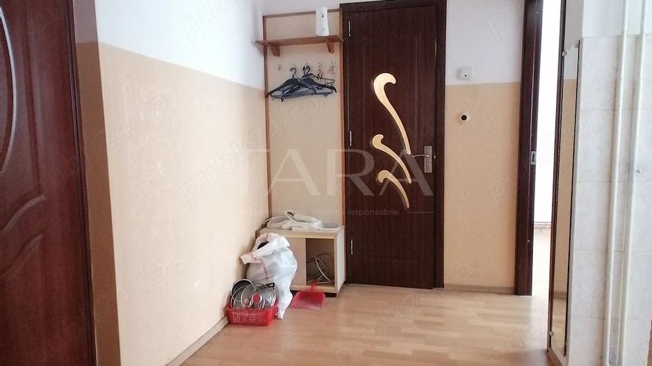 Apartament 2 camere, decomandat, zona Minerva, centrală proprie. - Poză 2
