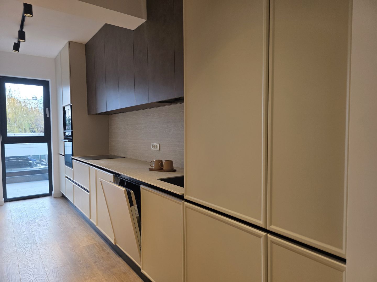 Apartament 4 Camere de vanzare Iancu Nicolae utilat mobilat - Poză 6