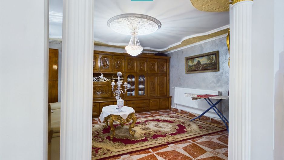 Casă stil conac pe drumul Cetății - Șiria - Poză 31