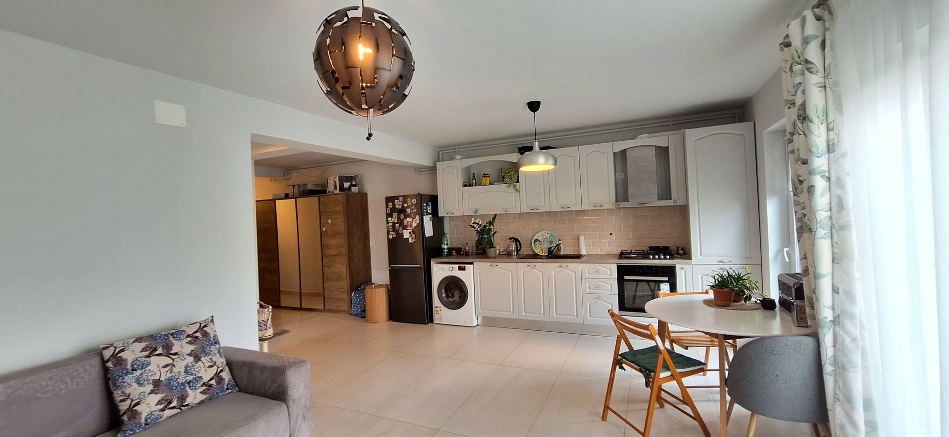 Apartament cu 2 camere si  2 locuri de parcare - Poză 8