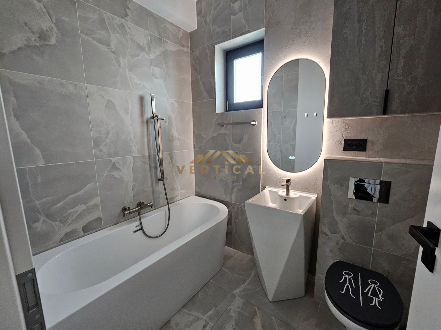 Eleganță, tehnologie și confort într-o singură proprietate - Poză 5