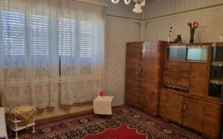 De vanzare casa cu 3 camere in Ciresu - Poză 6