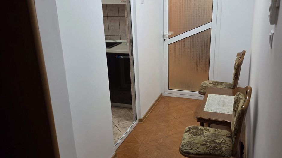 Apartament 2 camere, etaj 1, zonă excelenta - Poză 12