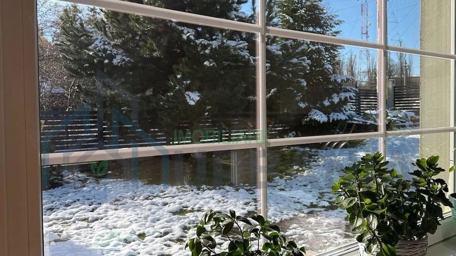 Casă de vânzare în zona Bucium, teren 946 mp, grădină și foișor - Poză 7