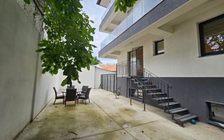 Apart 2 cam cu curte si loc de parcare - Poză 2