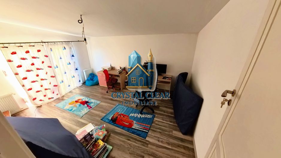 Casă 4 dormitoare și teren de 857 mp - zona Sântana de Mureș - Poză 16