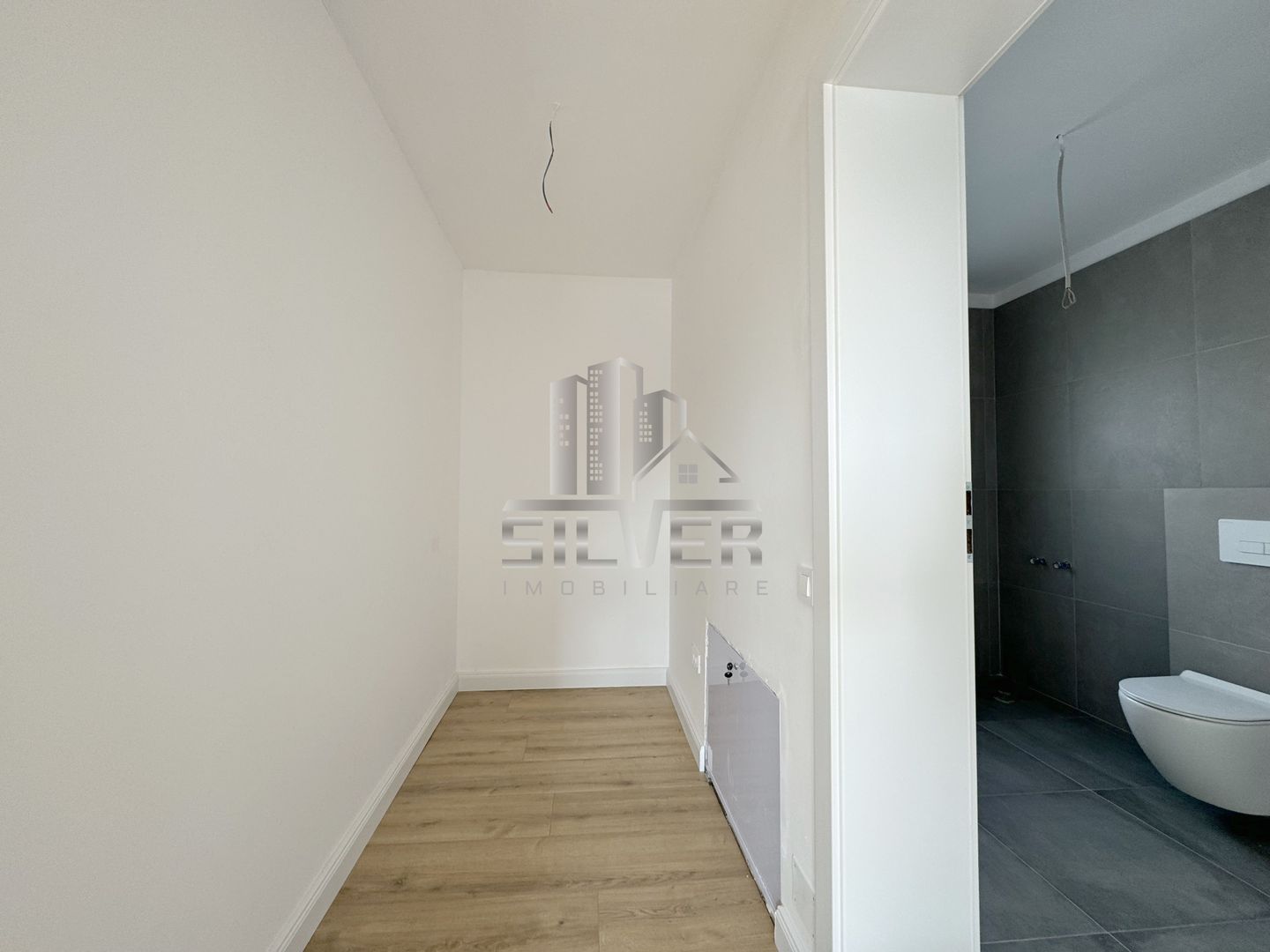 Casa individuala recent finisata cu teren de 425! - Poză 11