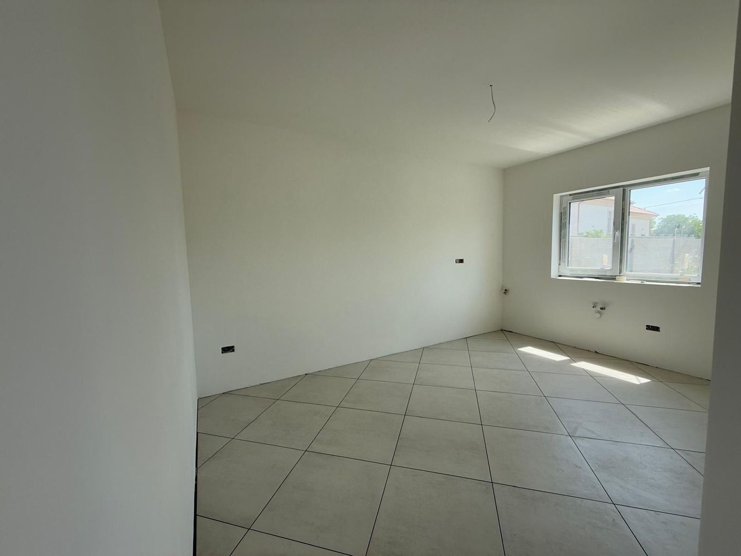 Duplex nou -  zona IKEA - Dumbravita - Poză 1