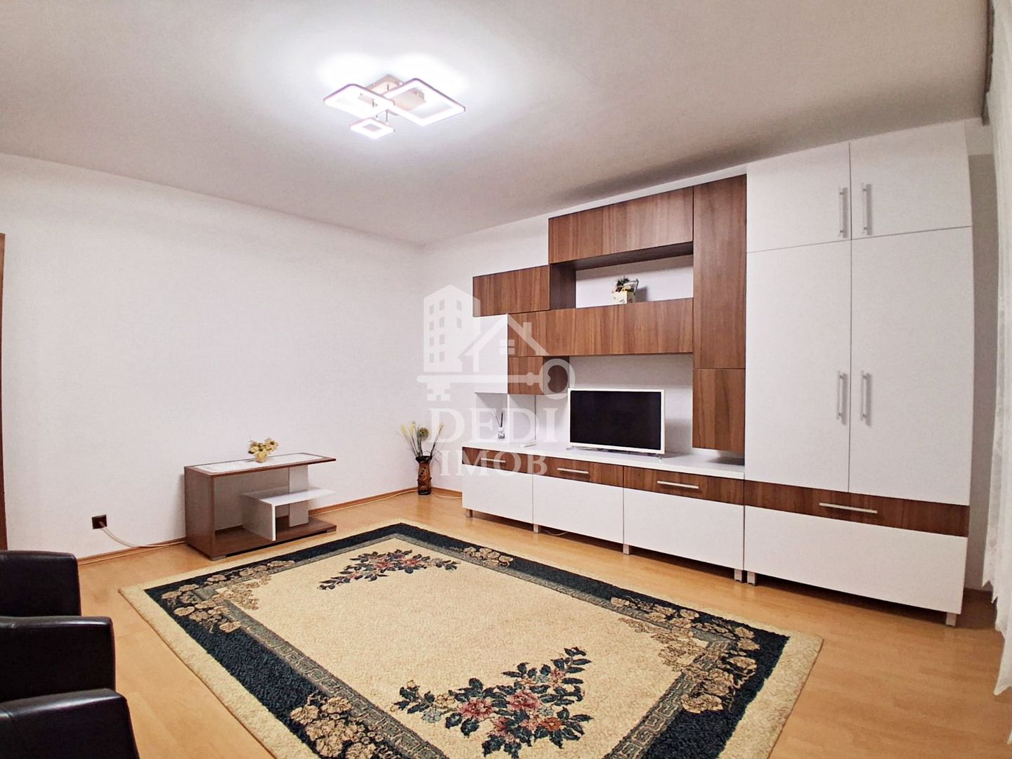 Apartament cu 3 camere de inchiriat zona Rogerius, Oradea - Poză 2