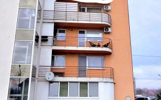 Vand apartament cu 3 camere - Poză 2