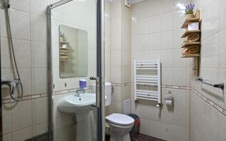 Pensiune la cheie de vanzare | 10 camere | Sacele, Brasov |Comision 0% - Poză 30