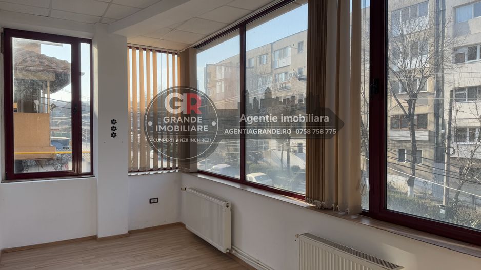 Spatiu comercial central de vanzare 750 mp / inchiriere in Tulcea - Poză 5