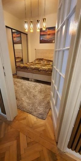 De vanzare Apartament 3 camere in vila, Hala Traian- Mantuleasa - Poză 2