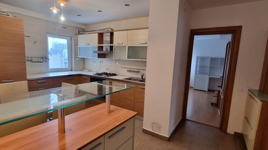 🏡 De închiriat: Apartament de 4 Camere, Confort & Stil - Timpuri Noi ✨ - Poză 4