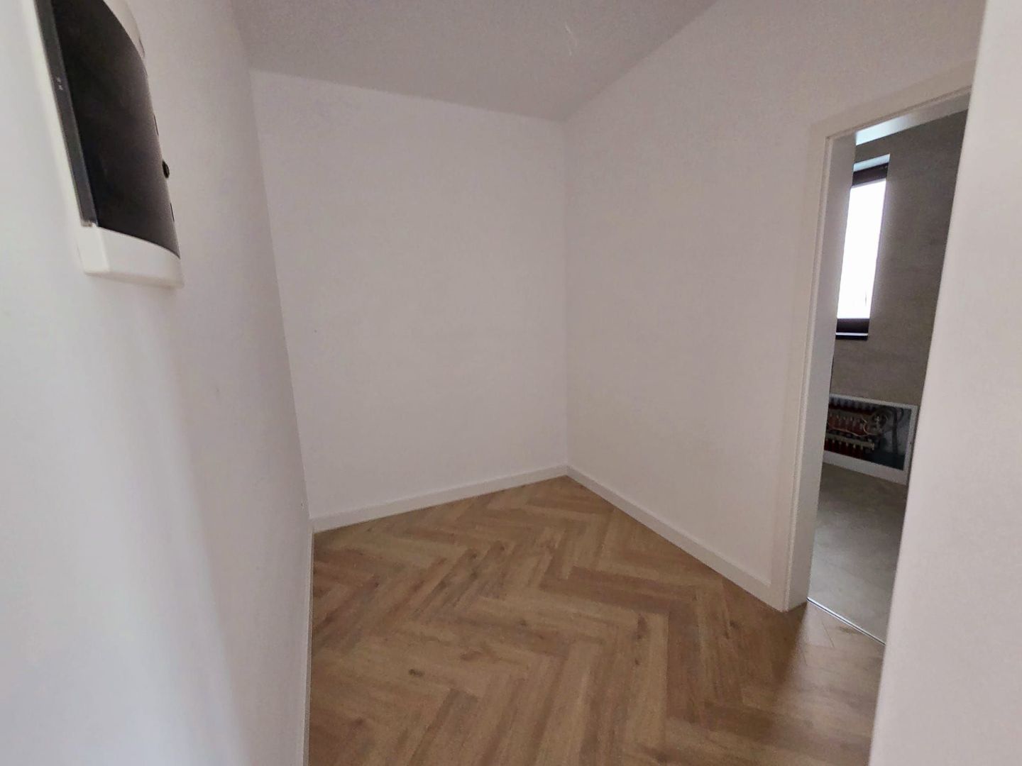 VILA 5 CAMERE | CORBEANCA | LANGA PADURE - Poză 12