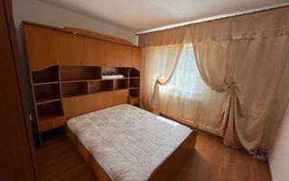 Inchiriere apartament 3 camere, Micro 20, 65 mp, 384 EURO/Luna - Poză 2