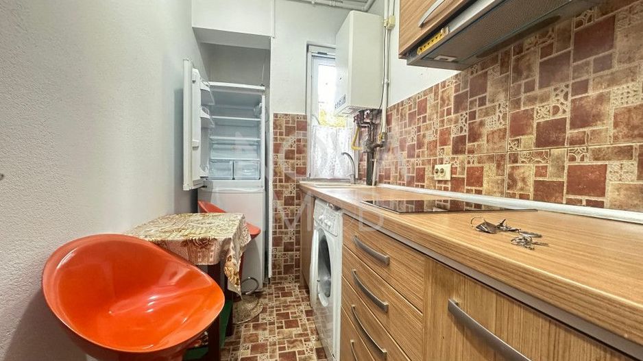 Apartament de inchiriat 2 camere - Aleea Rosiorilor - Poză 4