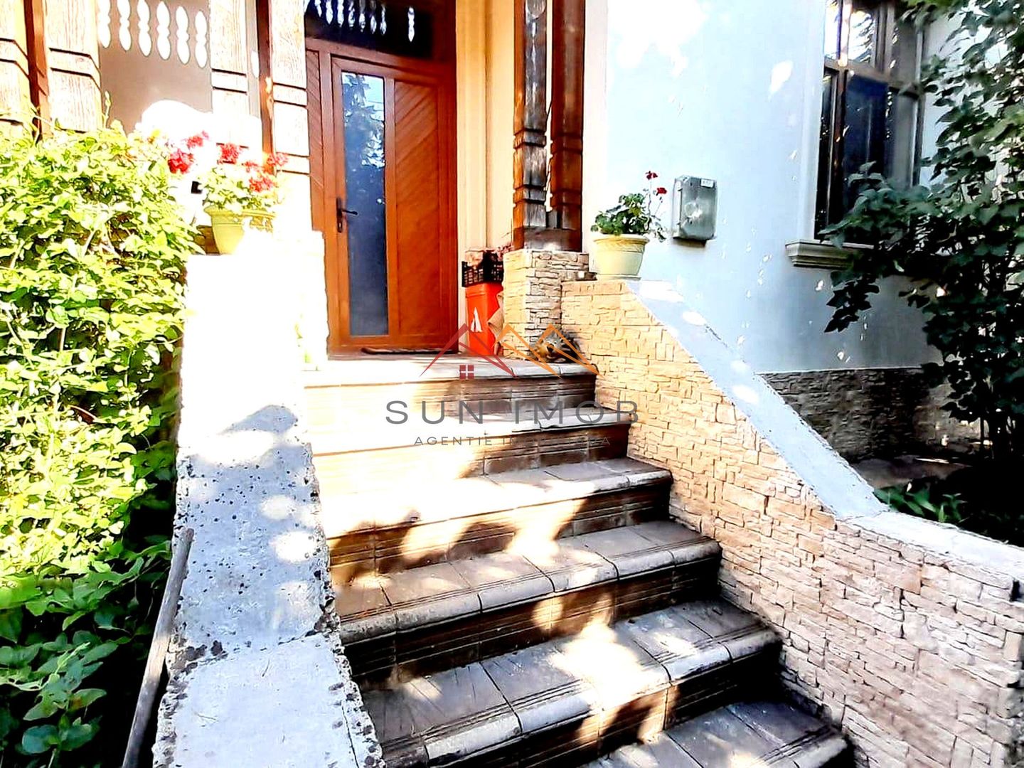 Casa 5 camere, D+P+M, ultracentral, zona deosebita, Campina, Prahova - Poză 3