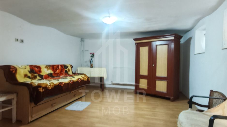 Casă individuală cu 3 camere, curte , în Sibiu, zona Lupeni - Poză 3