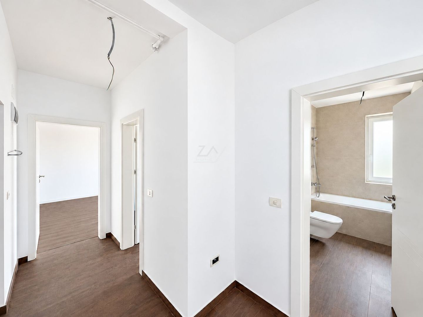 Apartament nou cu 2 camere Decomandat. Clima. Loc de parcare - Poză 8