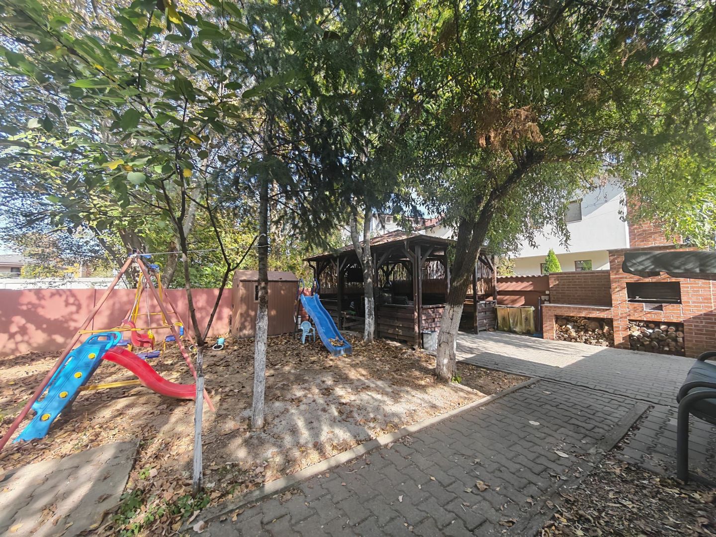 Apartament 3 camere ,grădină, foișor, loc de joacă, parcare,boxa - Poză 14