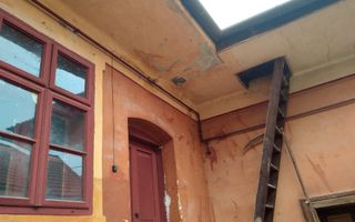 Casă / Vilă cu 5 camere de vânzare în Central, Rasnov - Poză 3