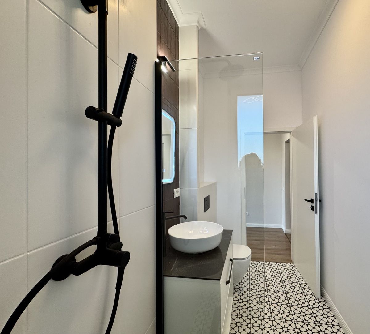 Duplex modern cu grădină, la intrare în Moșnița Nouă - Poză 11