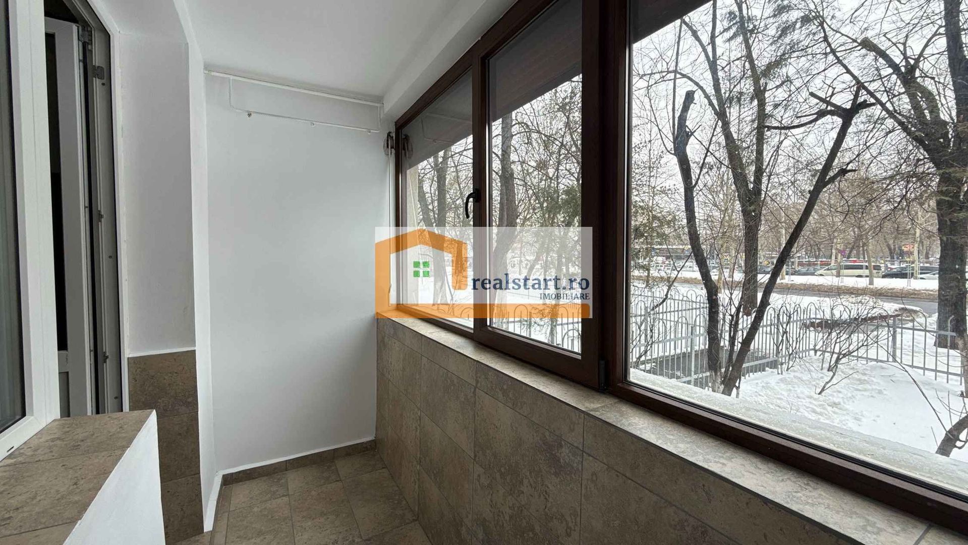 Parter Inalt, langa Mall Park Lake, Metrou Dristor, Piata, Centrala termica, - Poză 9