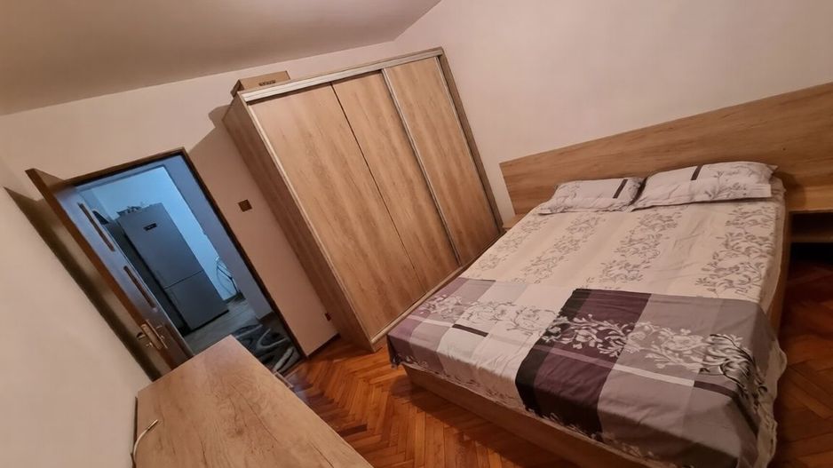 Apartament 2 camere decomandat, etaj 2, zona Calea București - Poză 10