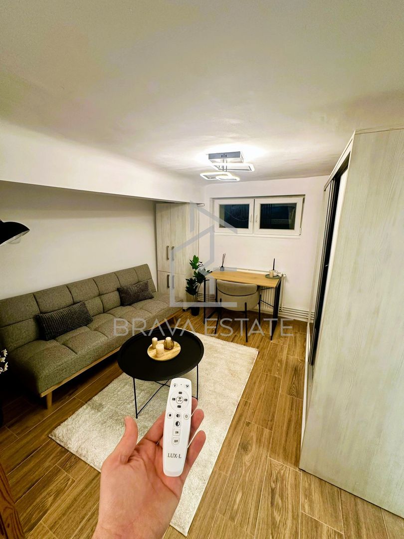 Apartament o cameră, 30 mp,  ultracentral, curte interioară 30 - Poză 7
