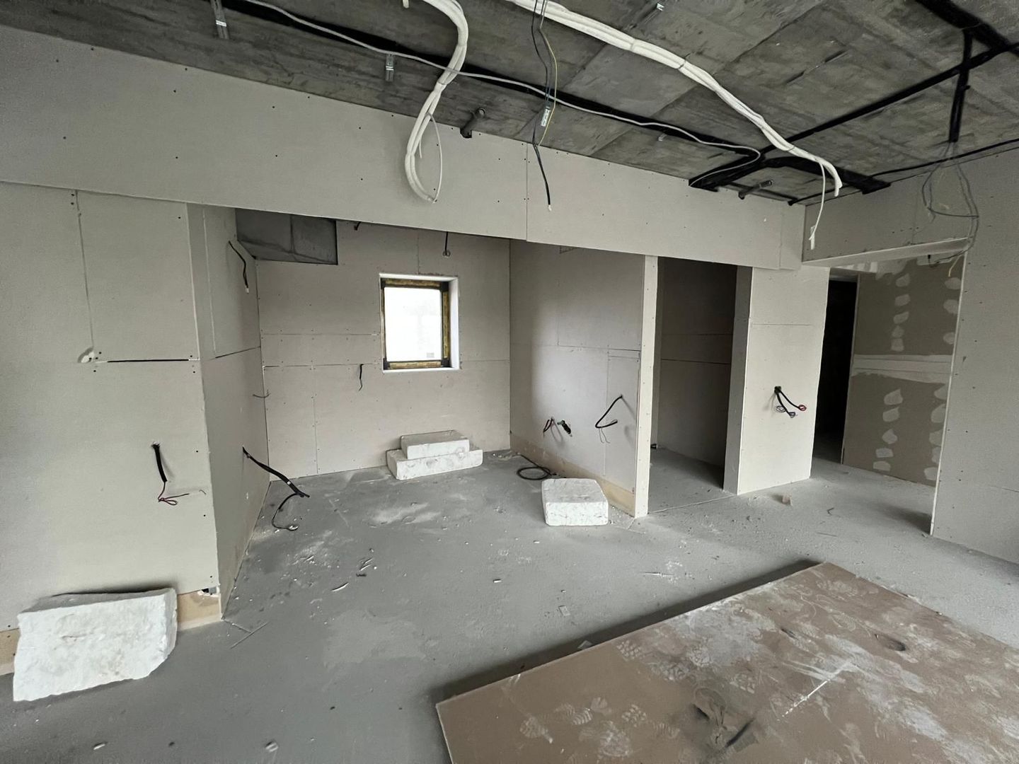 Apartament 3 camere in zona de Nord - Poză 2