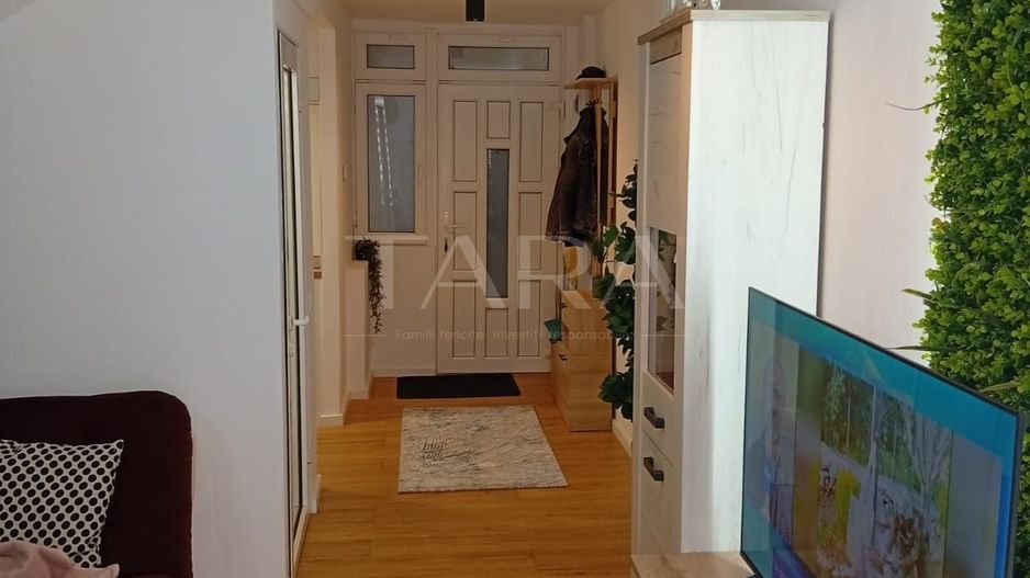 Apartament tip mansardă, renovat, mobilat la comandă, Florești. - Poză 4