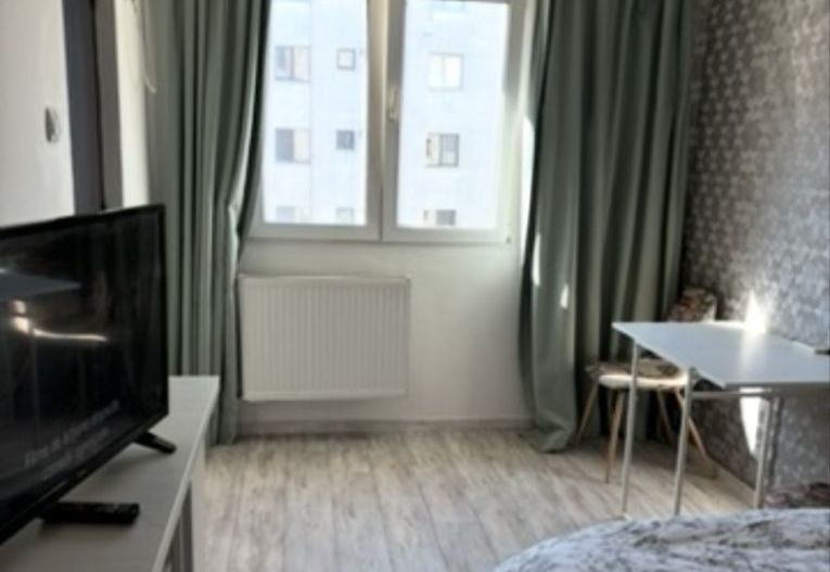 Închiriez garsonieră spațioasă și modernă, Piața Alba Iulia - Poză 1