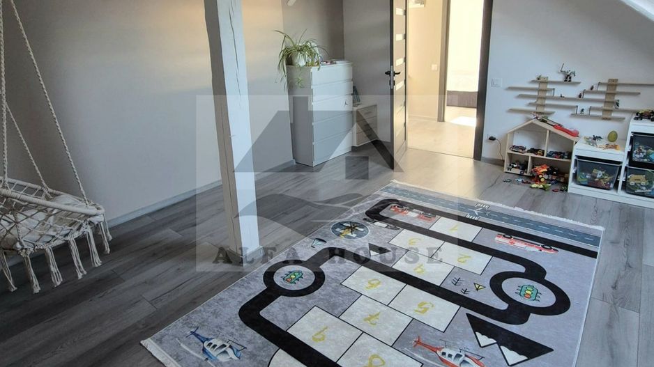 Apartament cu 4 camere in casa - zona Centrul Civic - Poză 12