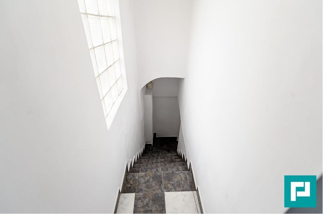 Proprietate cu 5 camere Aurel Vlaicu - Poză 15