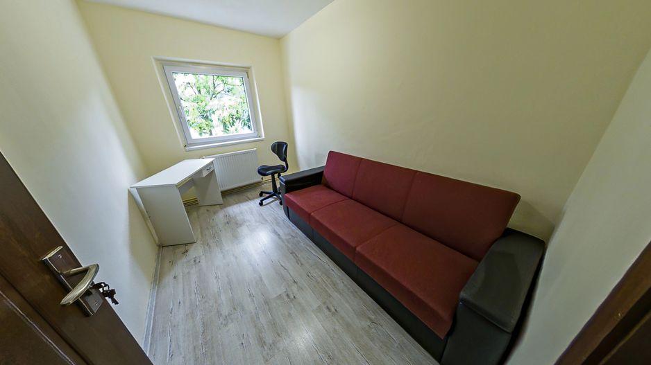 Apartament 3 camere, decomandat, Girocului, 380 euro! - Poză 4