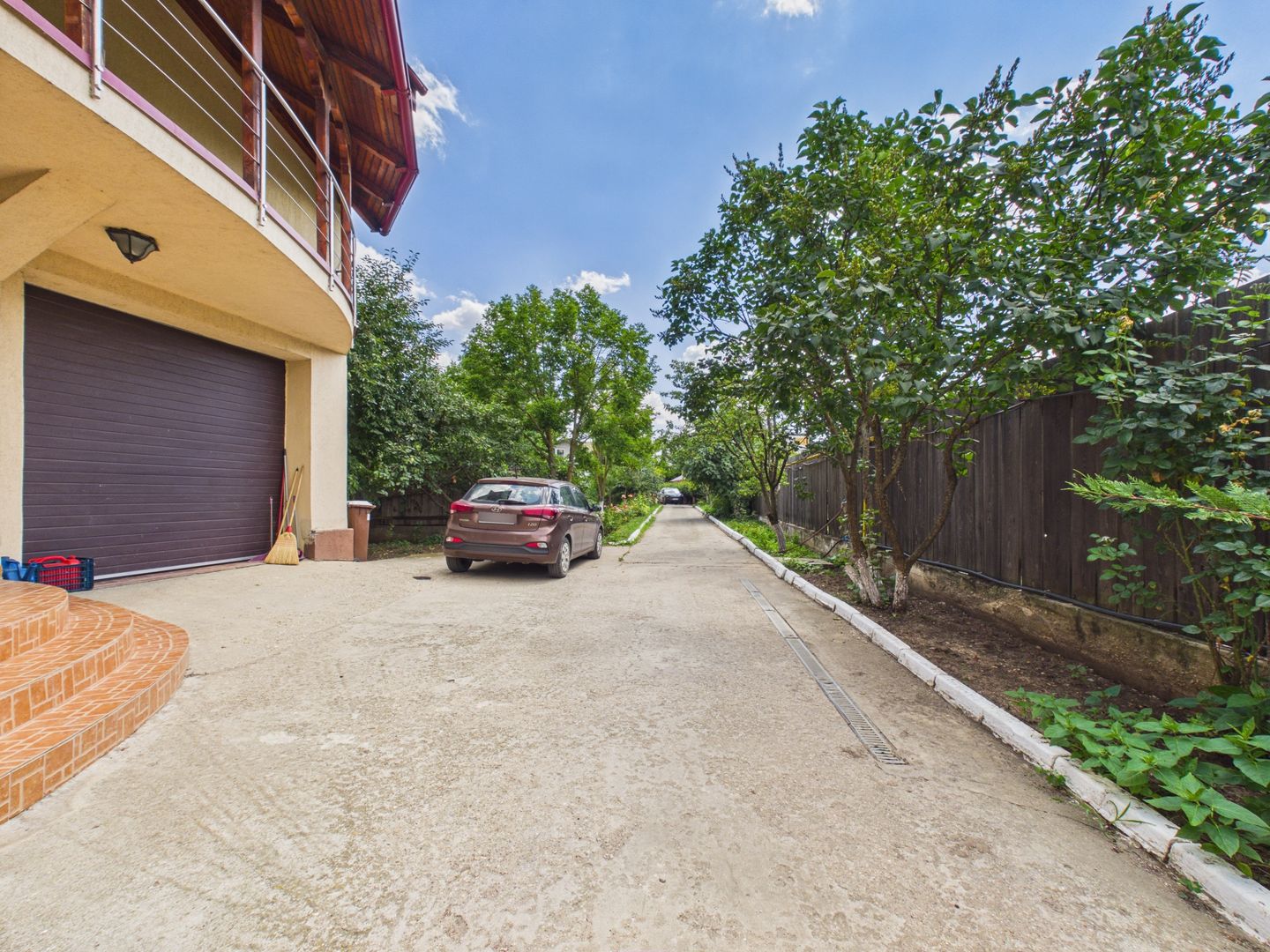 Vilă 10 camere + spațiu comercial | teren 1.300 mp | Otopeni 23 August - Poză 33