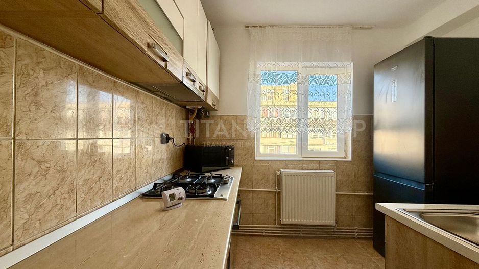 Garsoniera decomandata, etaj intermediar - Zona Tractorul, Coresi - Poză 5