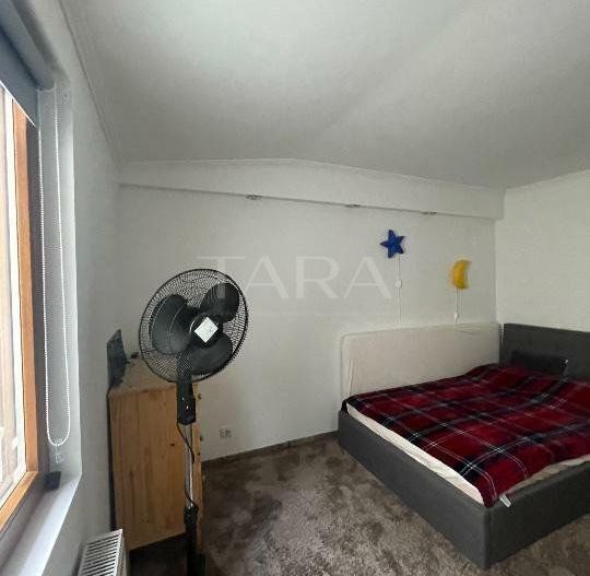 Casă cu două corpuri independente, ideală pentru locuit și închiriere - Poză 4