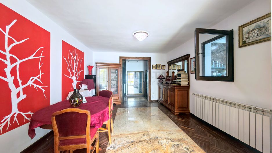 Oportunitate I în Centrul Târgoviștei: Clădire de 498 mp - Poză 6