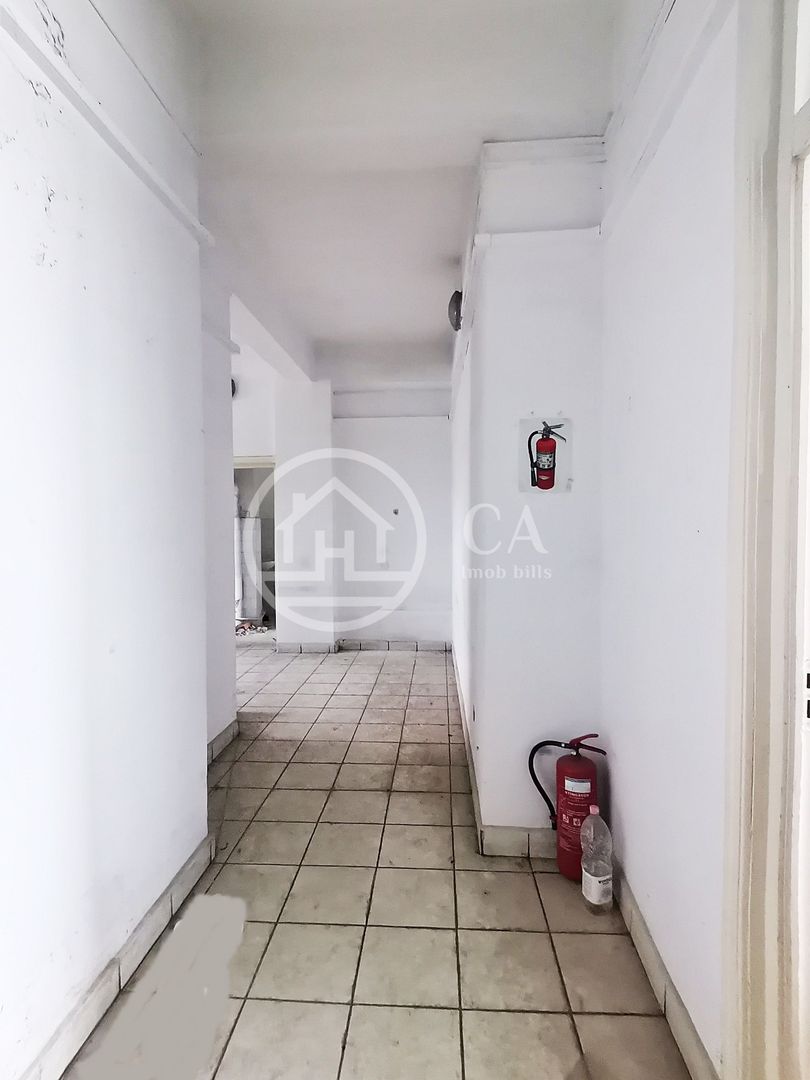 Spatiu comercial cu 15 camere de inchiriat in zona Decebal Oradea - Poză 12